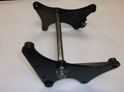 2013 KAWASAKI EX 650R EX650 650 NINJA ENGINE MOUNTING BRACKETS - Image 1 of 2