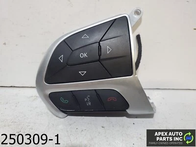 Interruptor de radiocontrol lado derecho volante 2,4 L Chrysler 200 2015-2017 fabricante de equipos originales Foto 1 de 4