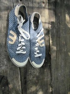 RARES BASKETS ETNIES T 38,5 BE VINTAGE COLLECTOR BLEU BLANC POIS BE A 12€ ACH IM - Picture 1 of 12