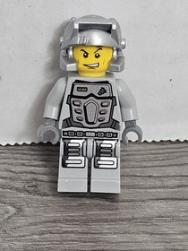 LEGO Minifigure Power Miner Doc Minifigure Part PM030 Released 2010 Set 8191