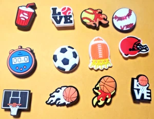 Schuh Charms 12er Set Sport Thema Baseball Fußball Football Basketball Softball - Bild 1 von 5
