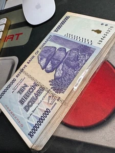 100 X Zimbabwe 10 Billion Dollars, CIRCULATED Currency, AA/2008, P85, Lot/Bundle - Picture 1 of 9