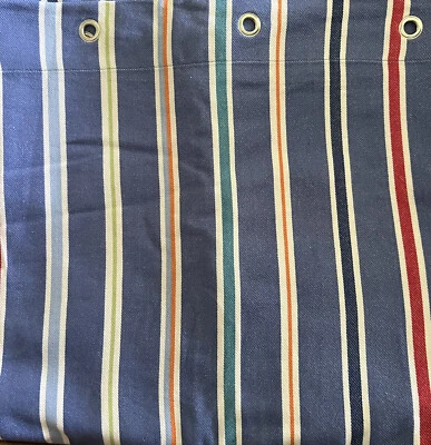 Cortina de ducha Pottery Barn Kids náutica azul a rayas 2011 Foto 1 de 4