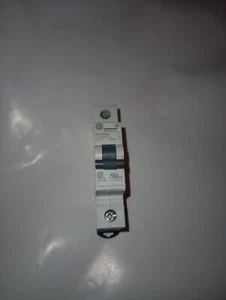 NEW GENUINE GENERAL ELECTRIC EP101ULC02 CIRCUIT BREAKER 686866 1P C2 AMP 277VAC - Picture 1 of 7