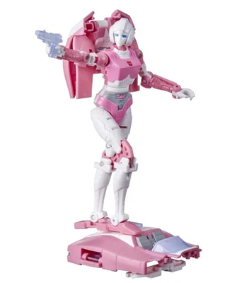 WFC-K17 Arcee Deluxe Class | Transformers Generations War for Cybertron Kingdom - Image 1 of 4