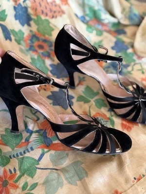 VINTAGE 1920 STRAPPY BLACK VELVET FLAPPER DANCING SHOES WITH CUT OUT DETAIL - Image 1 of 4