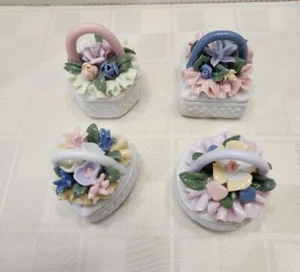 Precioso juego de 4 mini cajas de baratijas con ramos florales - Imagen 1 de 10
