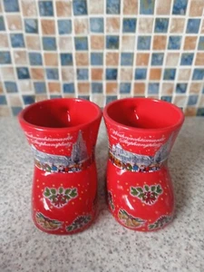 PAAR ROTE WEIHNACHTSSTRUMPFFORM TASSEN WEIHNACHTSMARKT GERMANY SELTEN - Bild 1 von 6