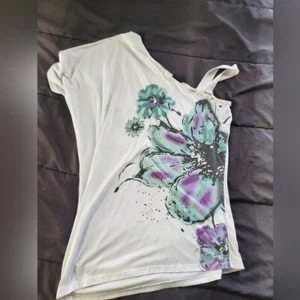women xl Rue21 one shoulder top white with design - Picture 1 of 1