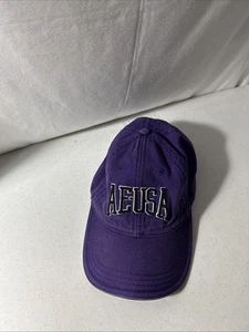 Sombrero púrpura con correa ajustable American Eagle - Imagen 1 de 5