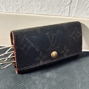Authentic Louis Vuitton 4-Key Holder Multiclé LV Monogram PVC vintage logo rare - Picture 1 of 24