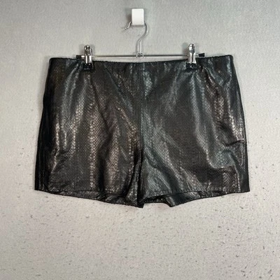 J Brand Women's Embossed DyedLamb Leather Shorts Black Size 6 - Image 1 of 4