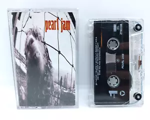 Pearl Jam Vs. Cassette 1993 Epic ZT53136 - Picture 1 of 7