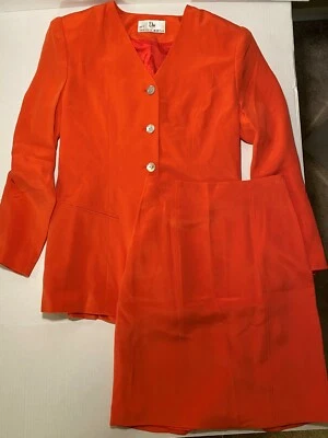 Danielle Martin Skirt Suit 100% Silk Two Piece Blazer Lined Vintage Sz 6 Petite - Image 1 of 4
