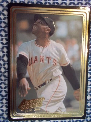 PACK DE ACCIÓN WILLIE MAYS ORO 24K Foto 1 de 4
