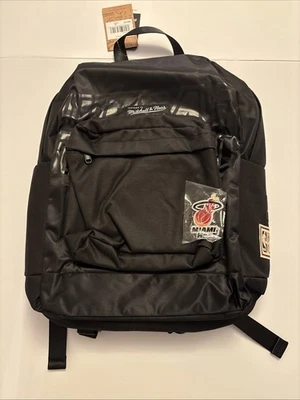 NUEVA Mochila Mitchell & Ness Miami Heat NBA Negra Logotipo De Colección Precio de venta sugerido por el fabricante 80 Foto 1 de 4