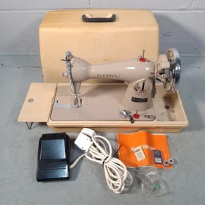 Janome New Home 131 Manual Sewing Machine With Hard Case & Foot Pedal - Picture 1 of 16