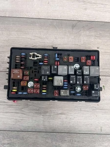 VAUXHALL INSIGNIA FRONT BCM ELECTRIC UEC CONTROL FUSE BOX 13275874 MA 2009-2015 - Picture 1 of 3