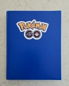 POKÉMON GO Juego Maestro Completo con 9 Cartas Promocionales + Carpeta - 154 Cartas Total - Imagen 1 de 13