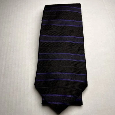 Corbata Tommy Hilfiger Hombre 100% Seda Negro Púrpura Rayas 57" Largo 3.5" Ancho Foto 1 de 4