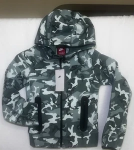 New Nike TECH Fleece Youth Full Zip Hoodie Jacket Kids FN9118 Boys Sz XS $115 - Picture 1 of 6