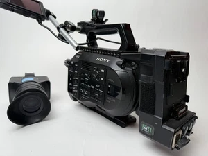 Sony PXW-FS7 MKI 4K XDCAM  super 35 CMOS w/ Extension Unit & other AKS - Picture 1 of 15
