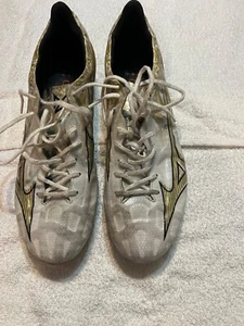 mizuno alpha made in japan, color - white and gold, size 10.5, used - Picture 1 of 7