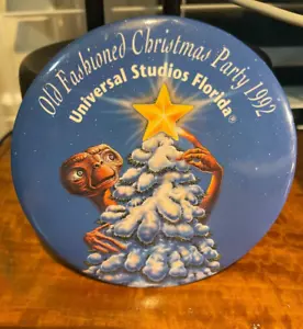 Old Fashioned Christmas Party 1992 Universal Studios Florida E.T. Pinback LG 4" - Bild 1 von 2