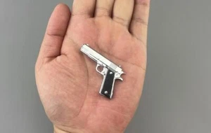 M1911 Pistole Metall für 1/6. Maßstab 12 Zoll Actionfigur 1:6 A Neu # - Bild 1 von 9