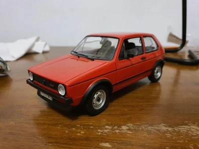 Golf GTI MK I 1 1/18 Solido only clear plastic box - Immagine 1 di 4