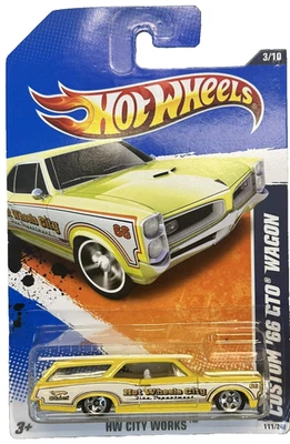 Pontiac GTO 1966 vagón Hot Wheels 1/64 amarillo lanzado serie City Works 2010 Foto 1 de 4