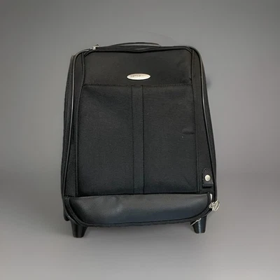 Samsonite 1910 Black Carry-On Suitcase/Luggage - Image 1 of 4