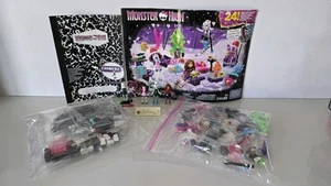 MEGA BLOKS Monster High Advent Calendar DPK33 + Name Builder DRV33 OPEN BOX - Picture 1 of 4