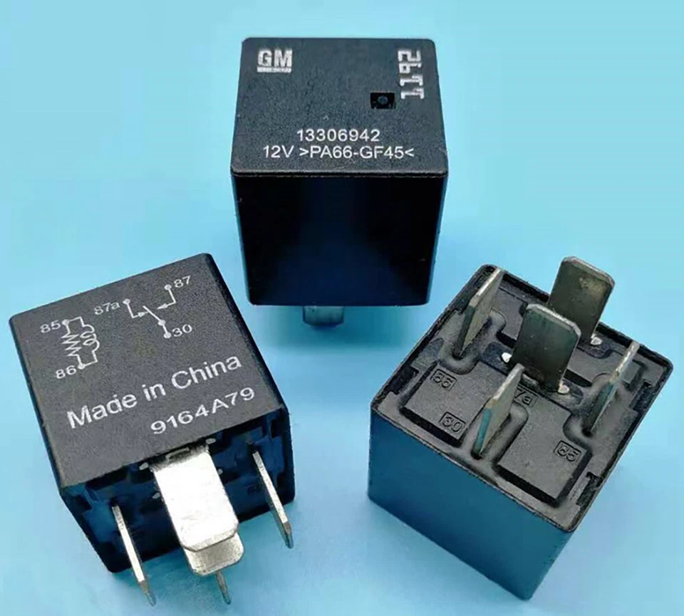 1PCS 13306942 12VDC PA66-GF45 Automobile Relays  5Pins - Image 1 of 1
