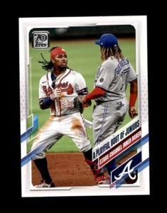 2021 Topps #61 Un giocoso attacco di juniores - Foto 1 di 2