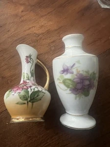 Two Mini Vases - Picture 1 of 6