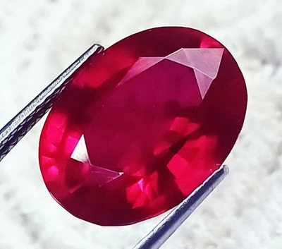 Certified Oval Shape 20.90 Ct Natural Ruby Loose Gemstone - Image 1 of 4