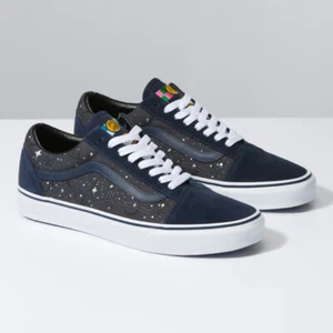 New Vans X Sailor Moon Old Skool Navy/Black Sneakers Limited-Edition 2022 - Picture 1 of 9