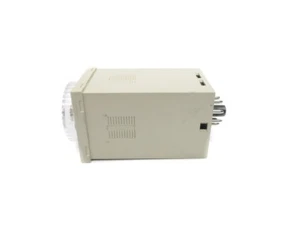 OMRON E5C2-R20K 800'C 200/220/240VAC NSNP - Picture 1 of 4