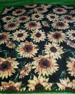 SONNENBLUME BABYDECKE mit Sonnenblumenlätzchen - Bild 1 von 4