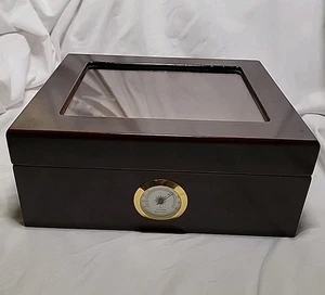 Holz & Messing abgeschrägte Glasplatte Zigarre Humidor Tabak Qualität Importeure - Bild 1 von 4