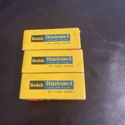 Película deslizante a color sellada Kodak Ektachrome-X EX 120 exp. Nov 1969, TRES cajas Foto 1 de 4