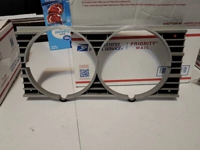 Новый из старых запасов 1969 Chevrolet Caprice Impala Bel Air Biscayne ободок правой фары GM - Изображение 1 из 4