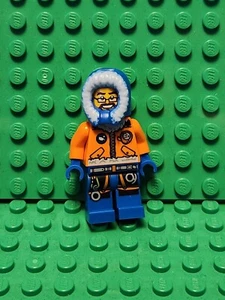 Lego City Aartic Base Camp Minifig Blue & Orange  - Picture 1 of 2