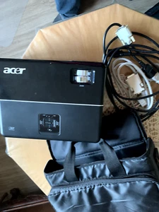 Projektor von Acer P1165 - Bild 1 von 10