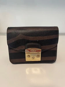 Bolso Furla Metropolis SIN CORREAS Cuero Marrón y Negro - Imagen 1 de 24