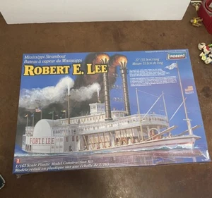 Lindberg 1/163 Mississippi Steamboat Robert E Lee Model Kit SIGILLATO IN FABBRICA 70864 - Foto 1 di 2