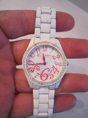 RELOJ BETSEY JOHNSON - BISEL CRISTAL NÚMEROS ROSAS - CUARZO - BBA-34 Foto 1 de 4