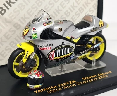 Ixo 1/24 Yamaha 250 YZR 250CC WC 2000 Olivier Jacque 8cms Motorbike - Image 1 of 4