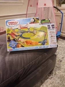 New Sealed Thomas & Friends Percy 6-in-1 Motorized Train and Track Set Mattel - Picture 1 of 9